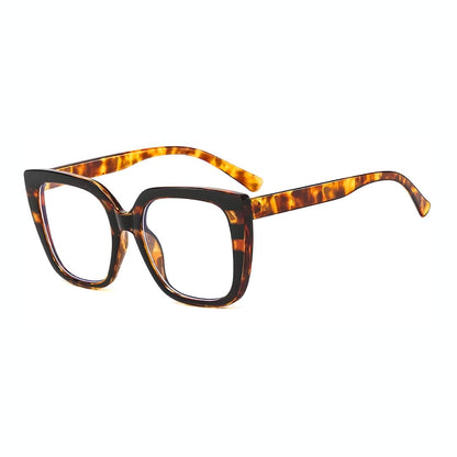 Aitana Azul con Carey