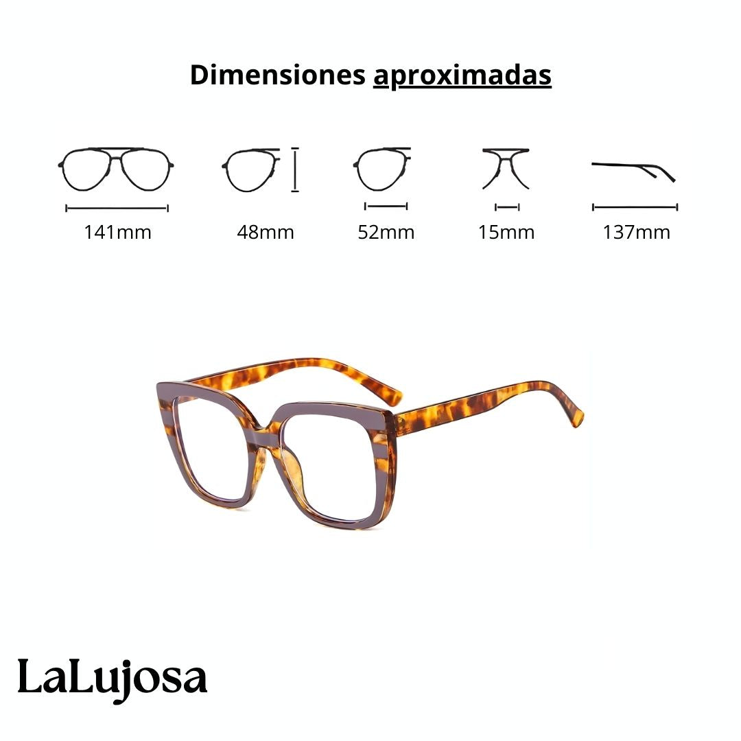 Aitana Azul con Carey