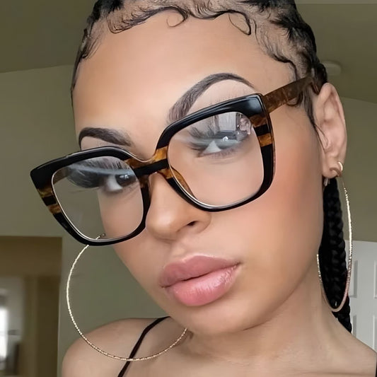 Aitana Negro con Carey